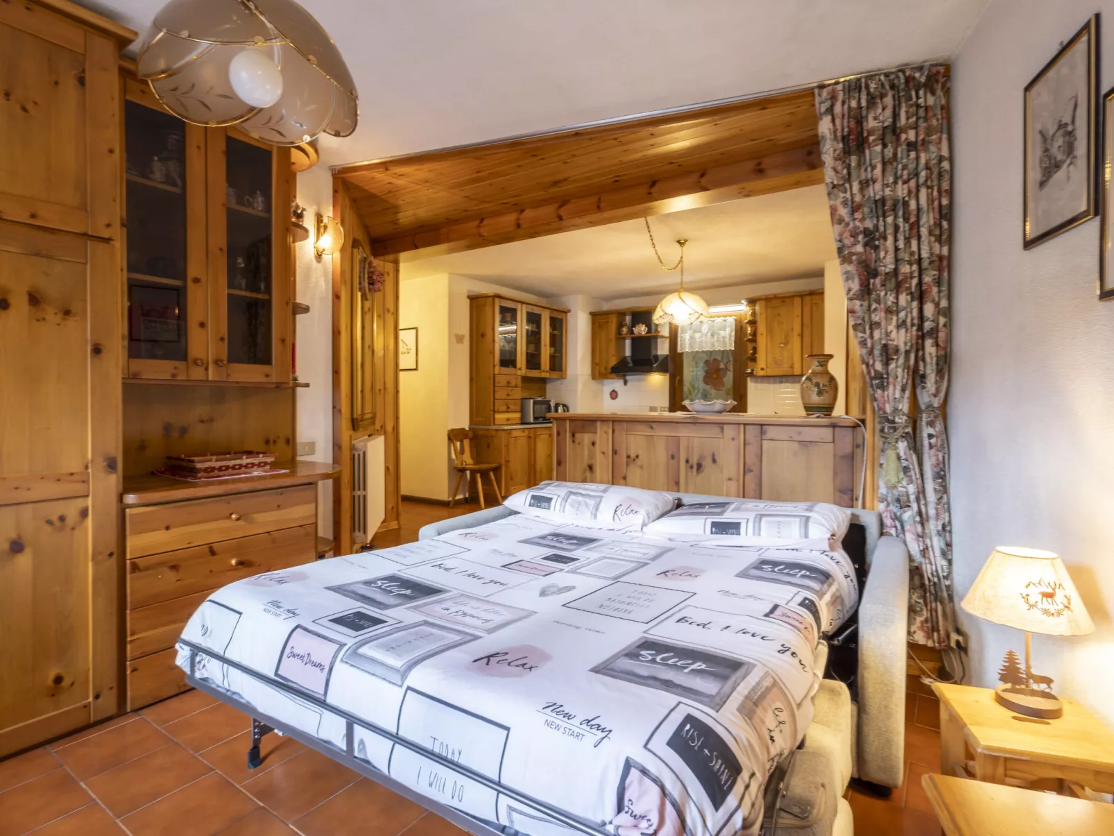 Erica Apartment-Drinnen