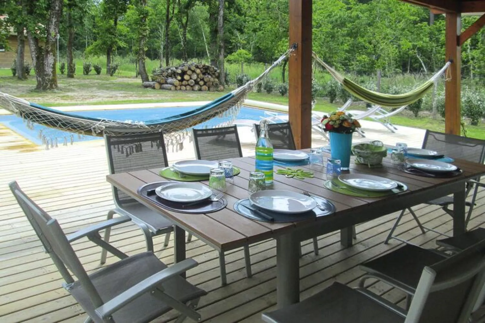 Holiday home with pool Grayan-et-l'Hôpital-Terrasse