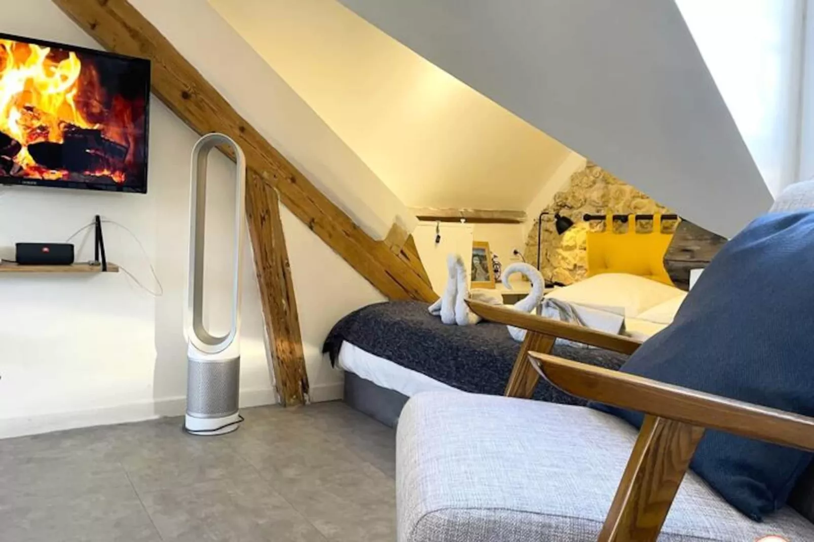 &#129346;  Loft - Echapp&eacute;e Mer - Casino 50m-Image-tags.