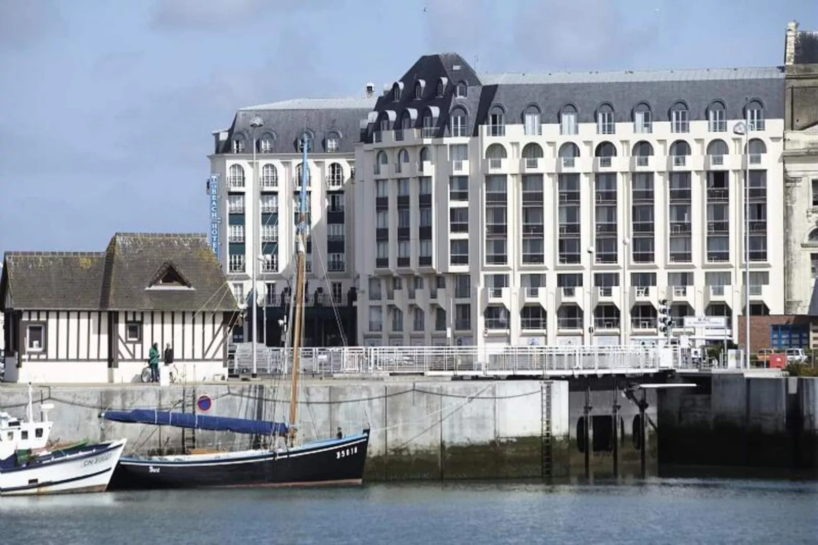Résidence Le Beach - maeva Home-Exterior in summer
