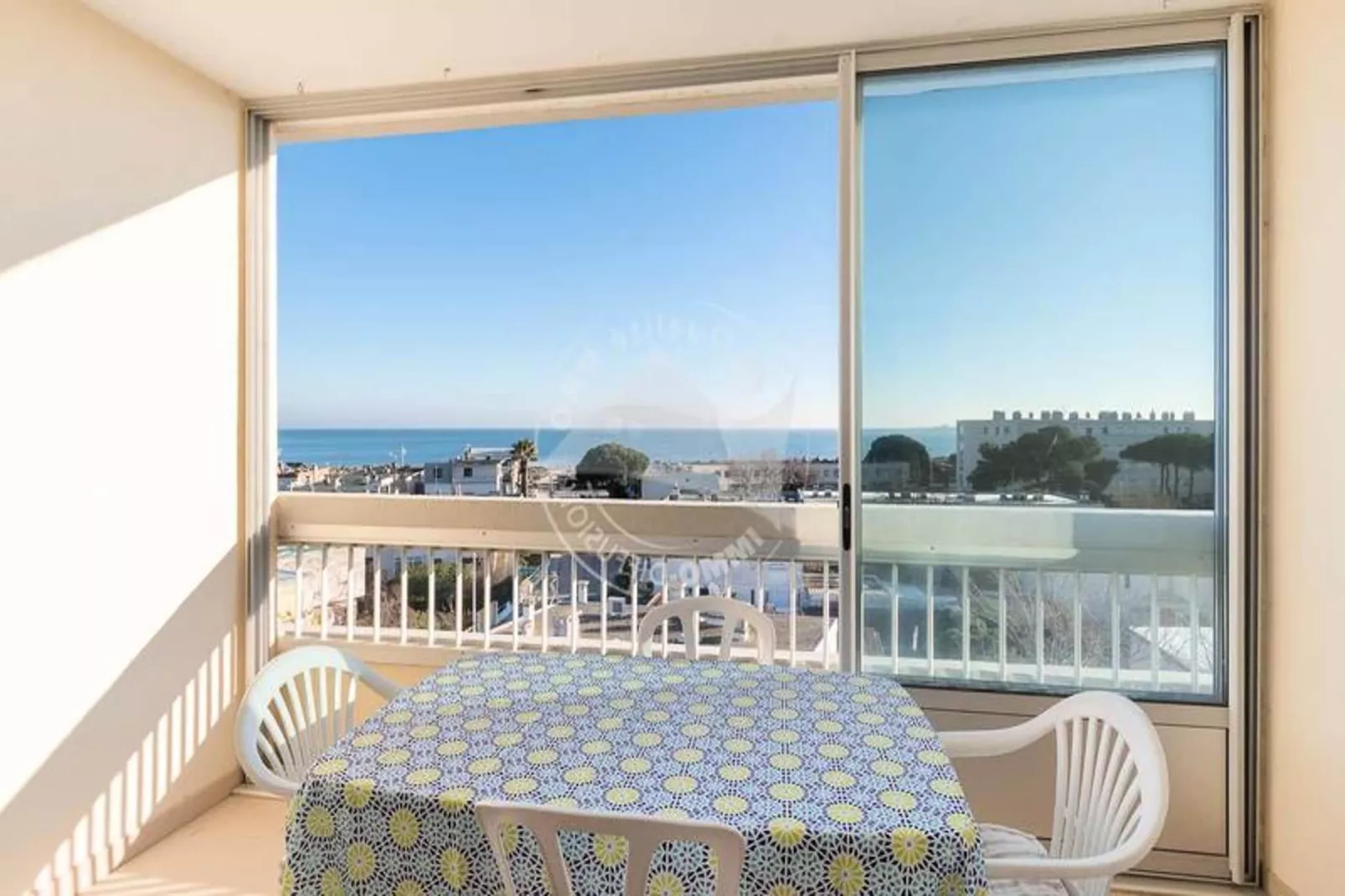 Résidence "les Tamaris"-Esszimmer