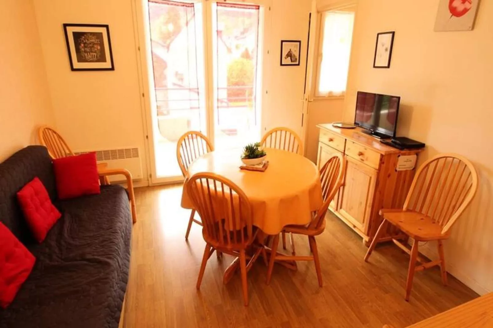 Résidence Parc Thermal-Dining room