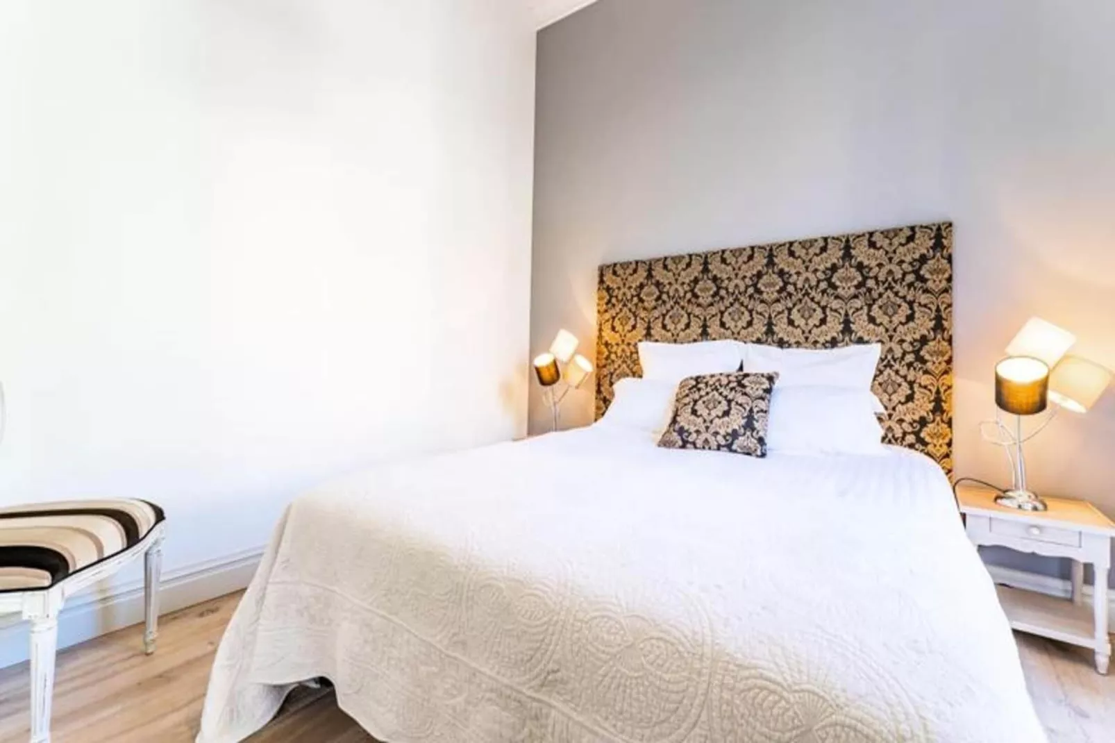 &eacute;l&eacute;gant Appartement Au C&oelig;ur Du Quartier Historique Saint-michel-Salon