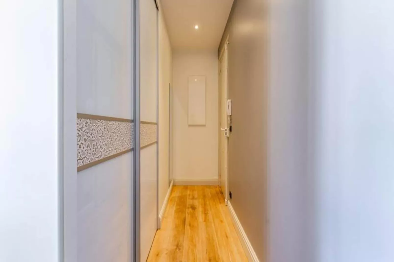 Chaleureux Appartement Au C&oelig;ur Du Quartier Historique Saint-michel-Salon