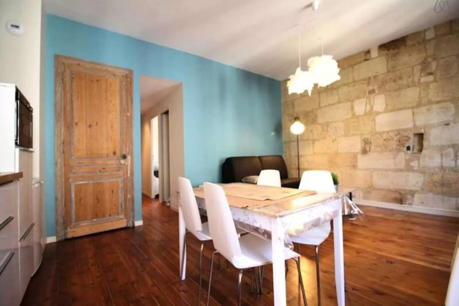 Bel Appartement Pour 4 Coeur Quartier Historique, Proche Rue St-catherine-Esszimmer