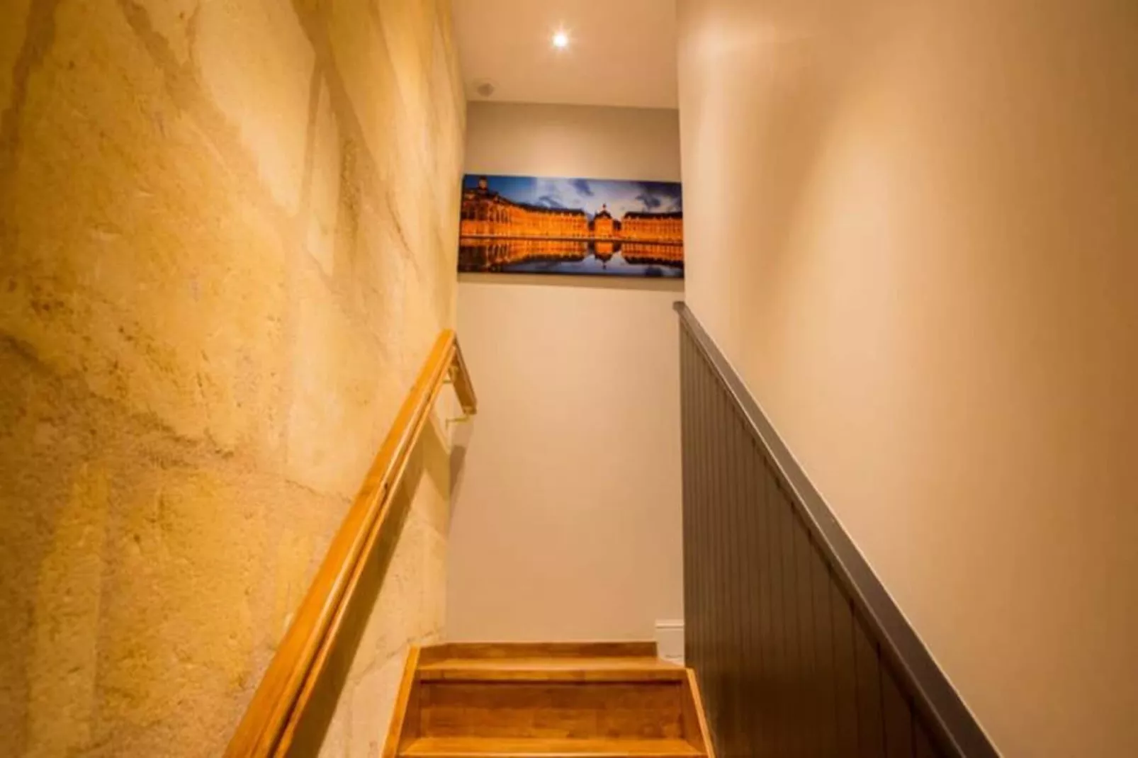 Superbe Duplex De Qualit&eacute;, En Hypercentre Avec Rooftop Et Climatisation-Landing