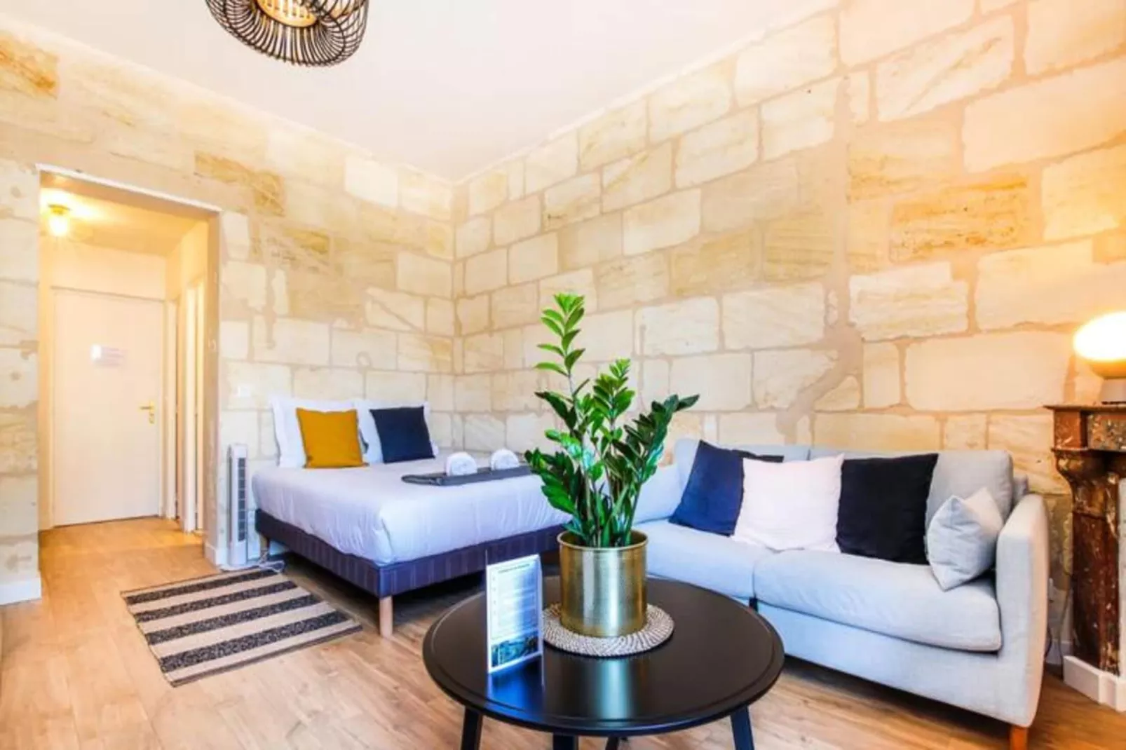 Superbe Appartement Cozy Et Charmant Pour 2 Vers La Gare Saint-jean-Chambre