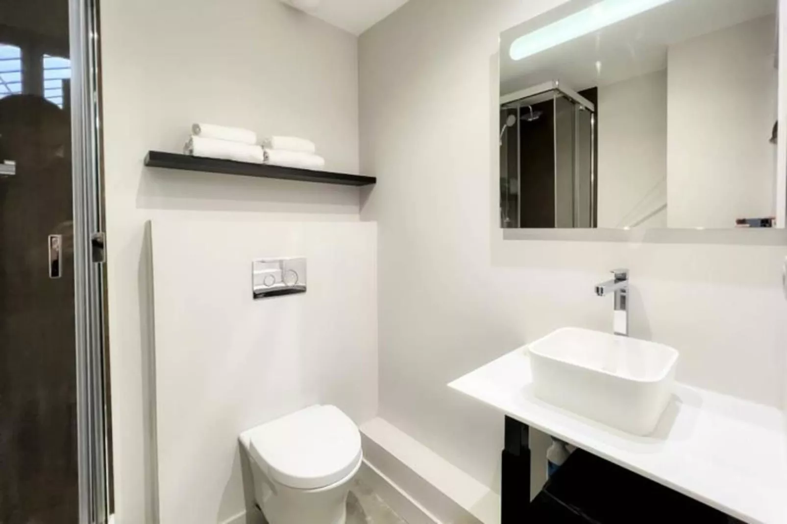 Magnifique Appartement 2 Chambres Avec Vue Sur La Garonne-Exterior in summer