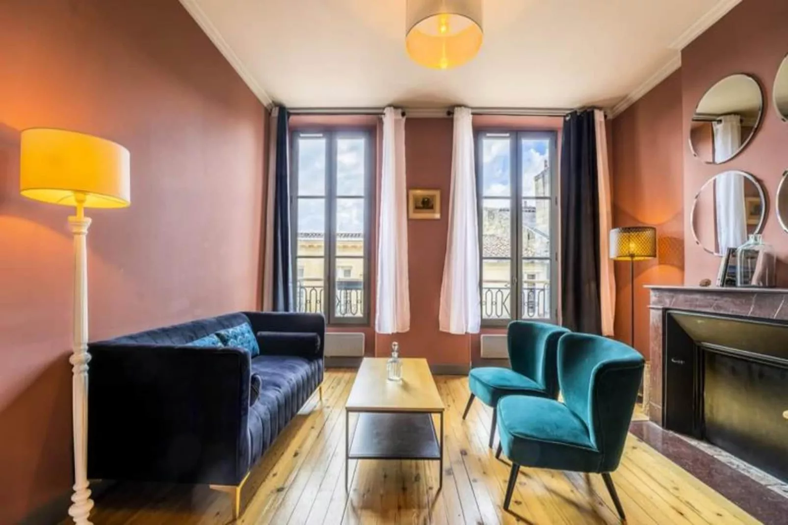 Superbe Appartement Pour 5 Personnes Id&eacute;alement Situ&eacute; Place Gambetta-Exterior in summer