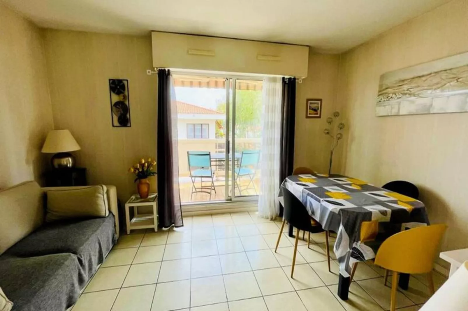 Résidence Athéna-Salle à manger