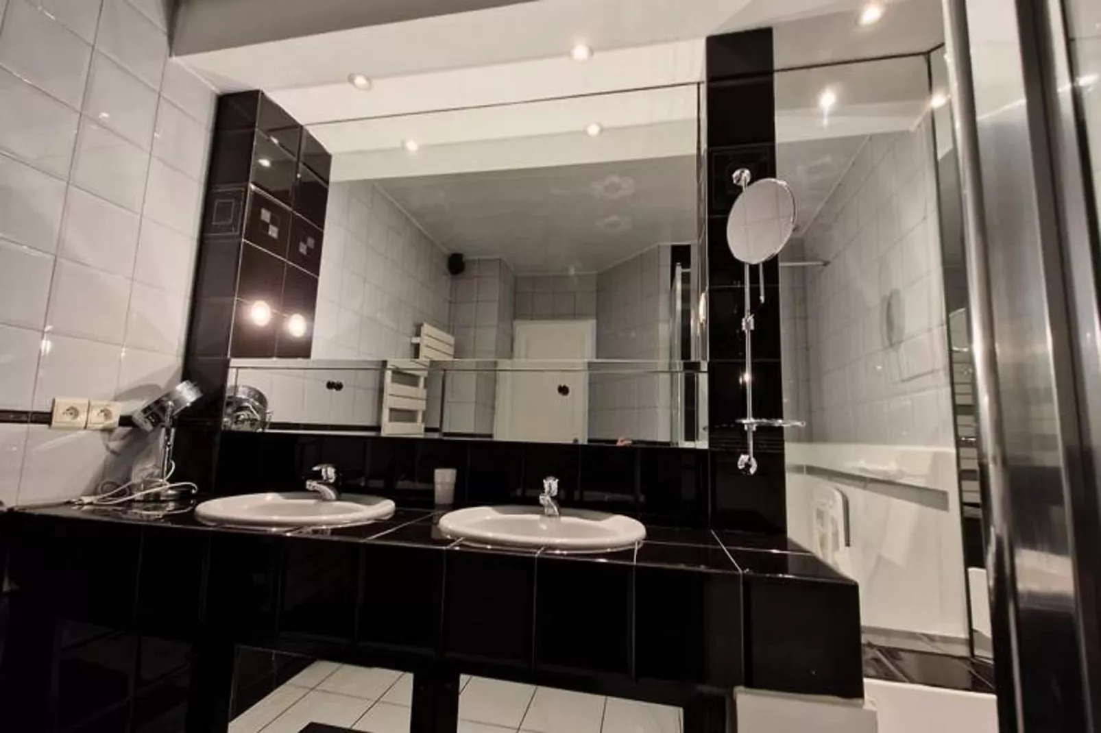 | Le Fantasque💃🏻| Hyper-centre, Commerces &agrave; Proximit&eacute; | T2-Badezimmer