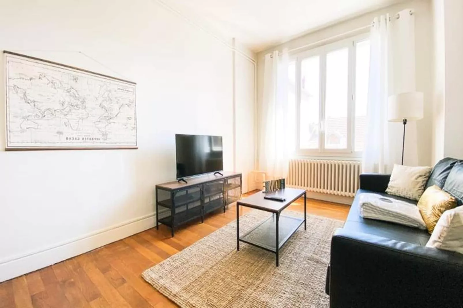 Le Berri'appart | T3 Tout &eacute;quip&eacute; | Tramway, Gare 🚡-Living room