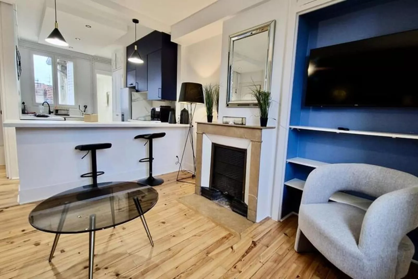 | Le Blue Revol  💡| R&eacute;nov&eacute;, Tout &eacute;quip&eacute;-Living room