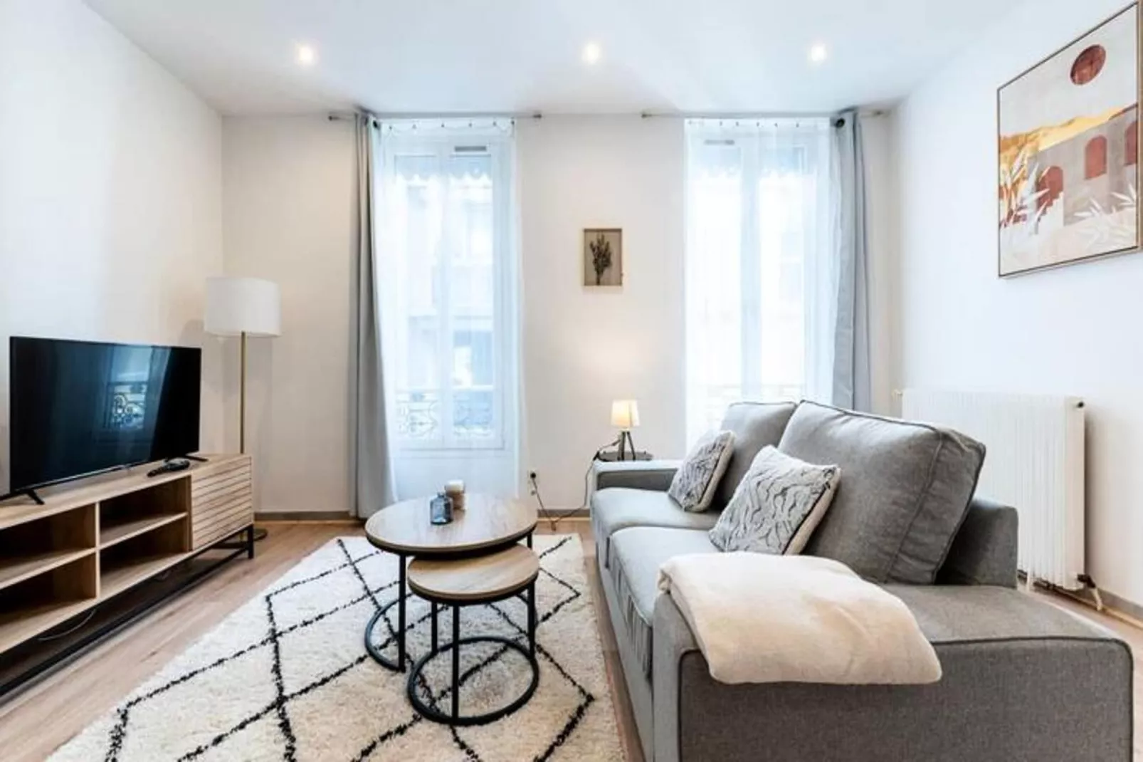 | La Gare Aux 400 Couverts 🚅 | Gare, Gem, Tramway-Salon