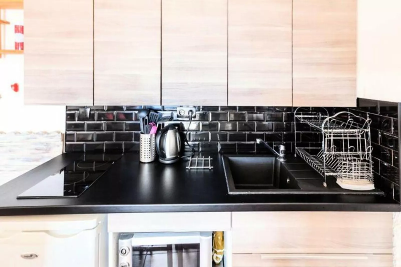 Appartement à l'Alpe d'Huez retour skis aux pieds - maeva Home-Exterior in summer