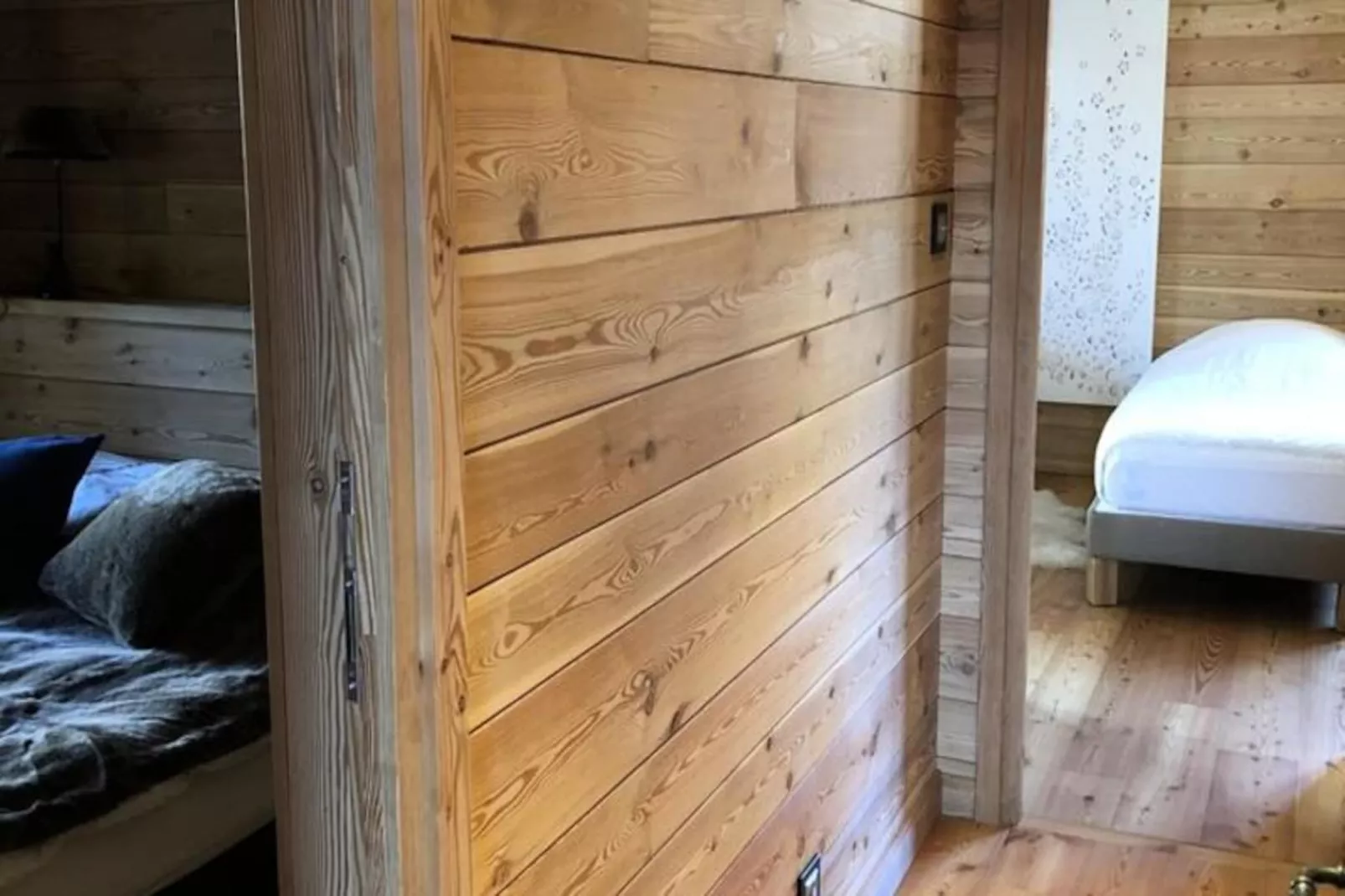 Chalet Pic Bayle-Image-tags.