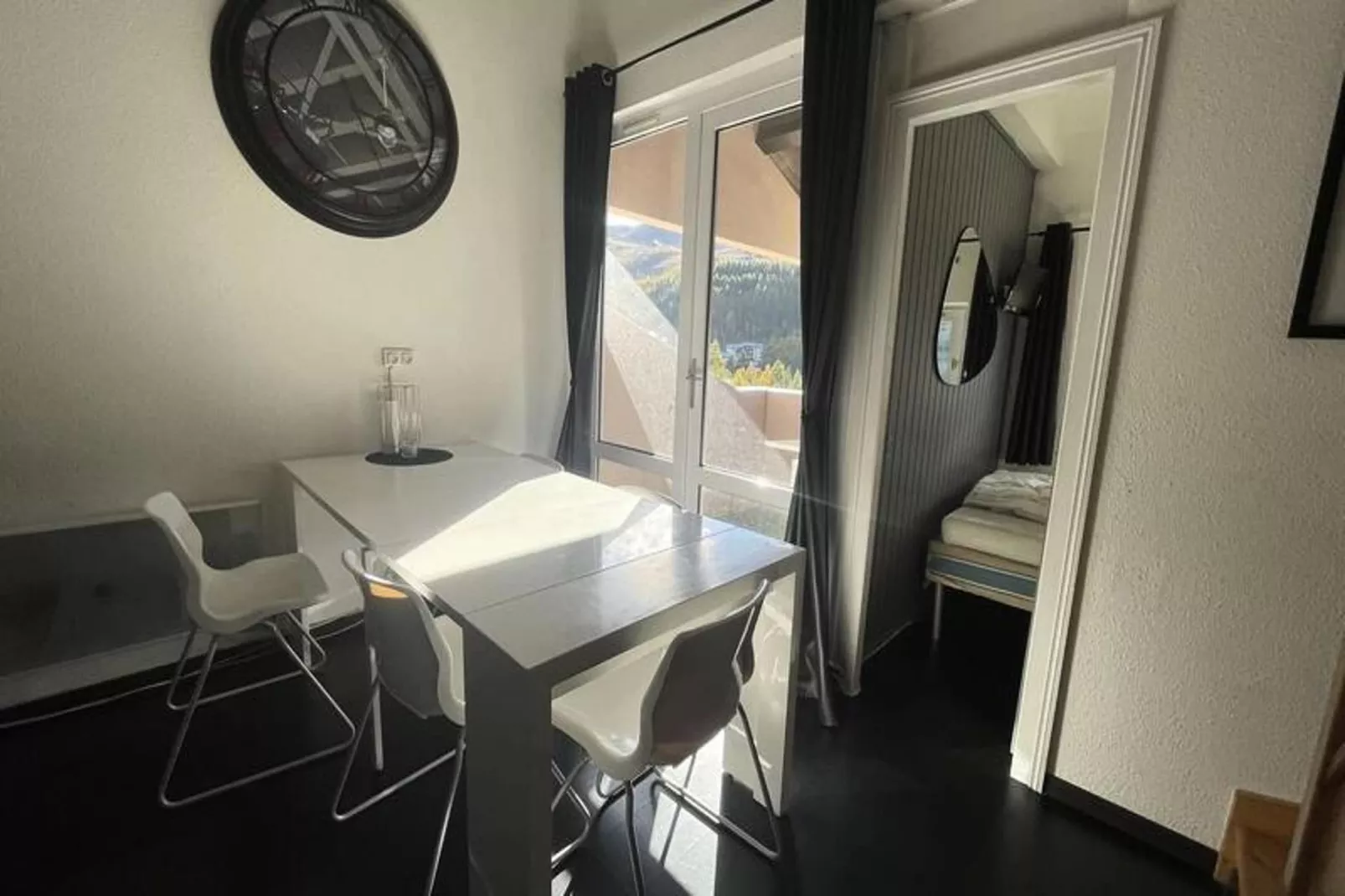 Résidence Arc En Ciel C-Salle à manger