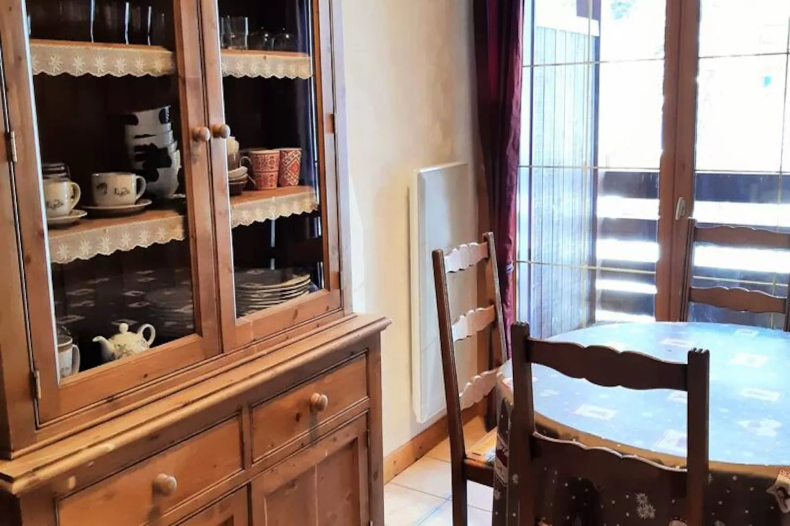 Chalet D'or D-Image-tags.