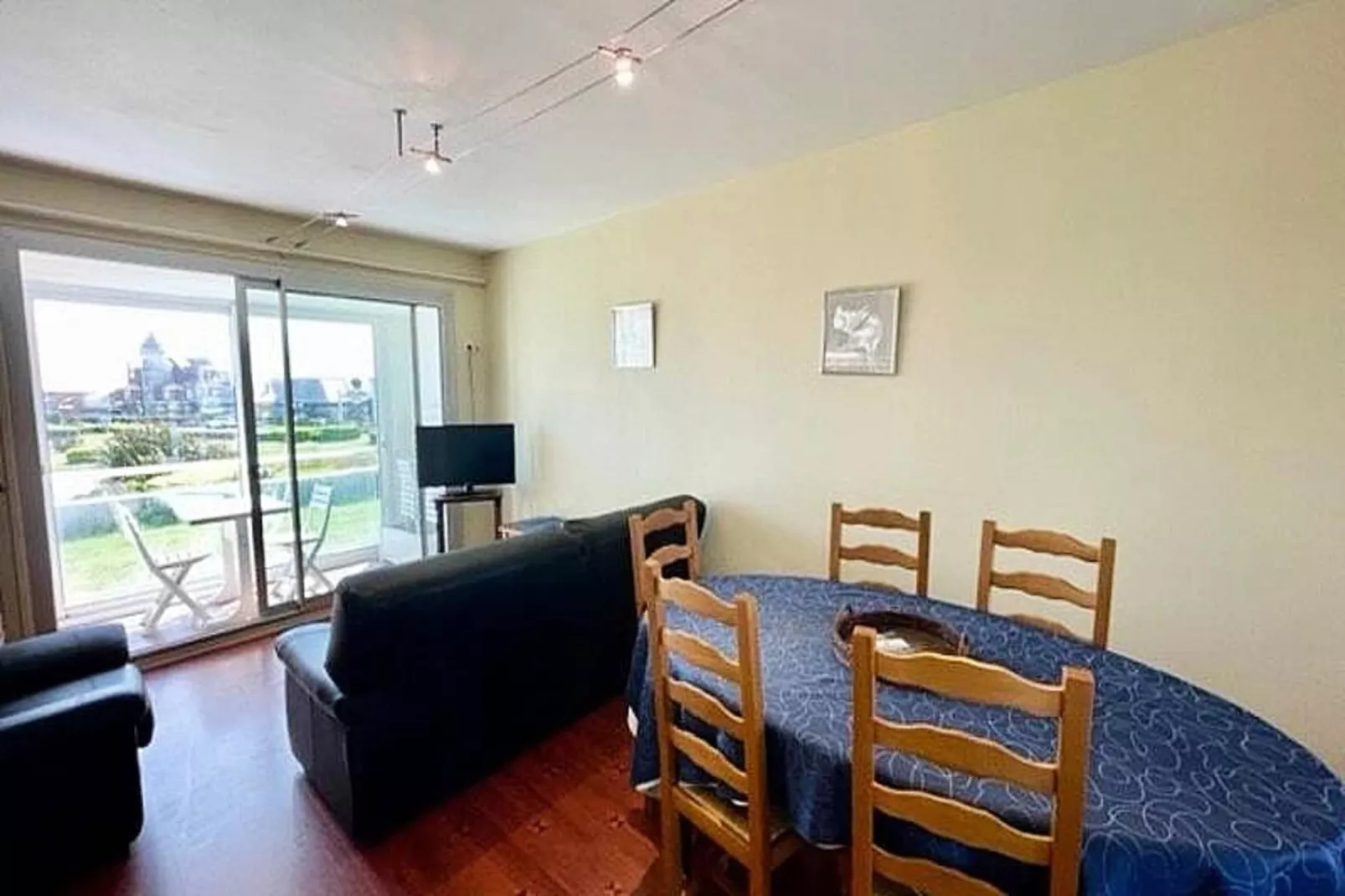 Résidence Les Ondines-Salle à manger