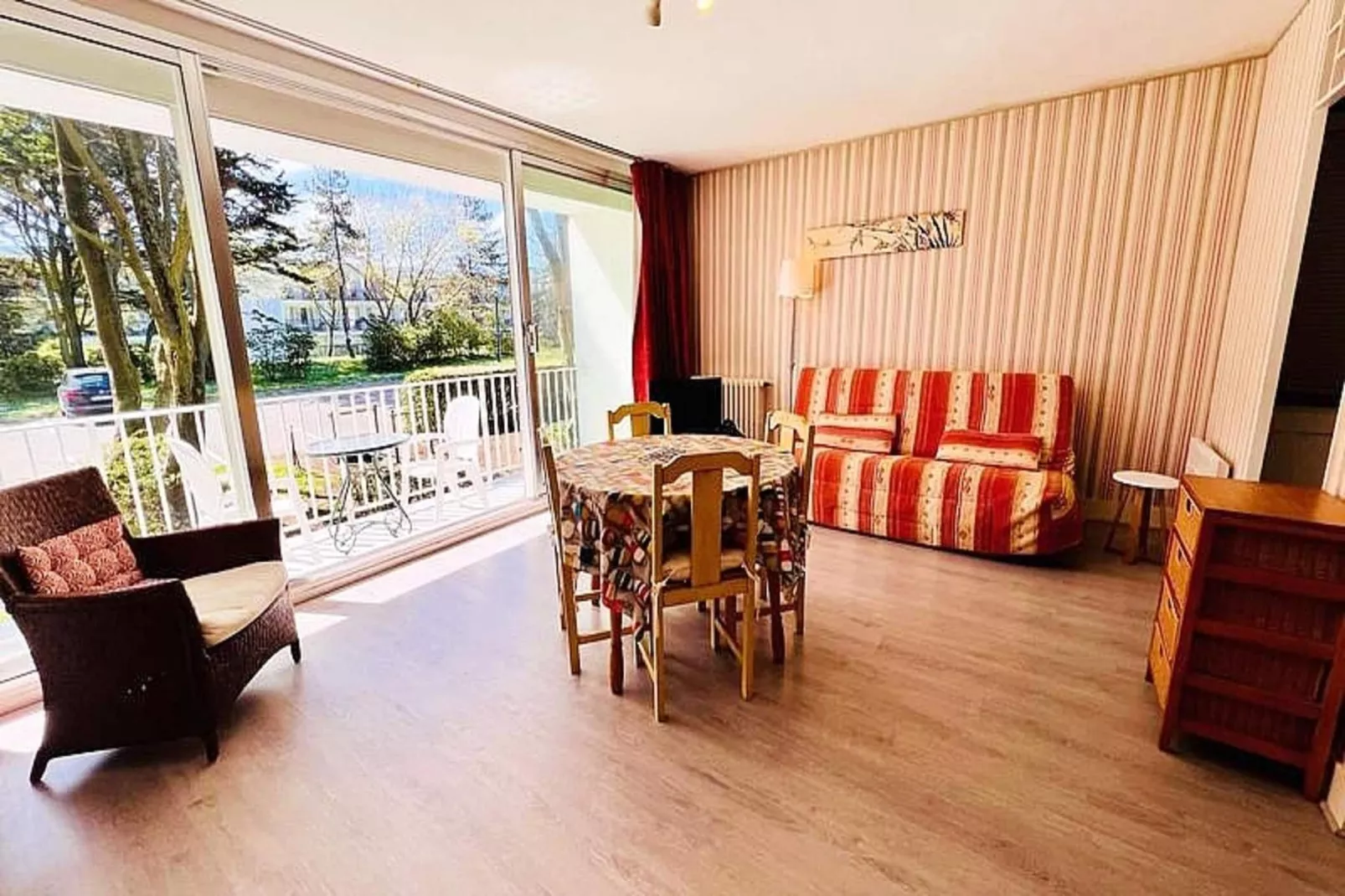 Résidence Goulvars-Salle à manger