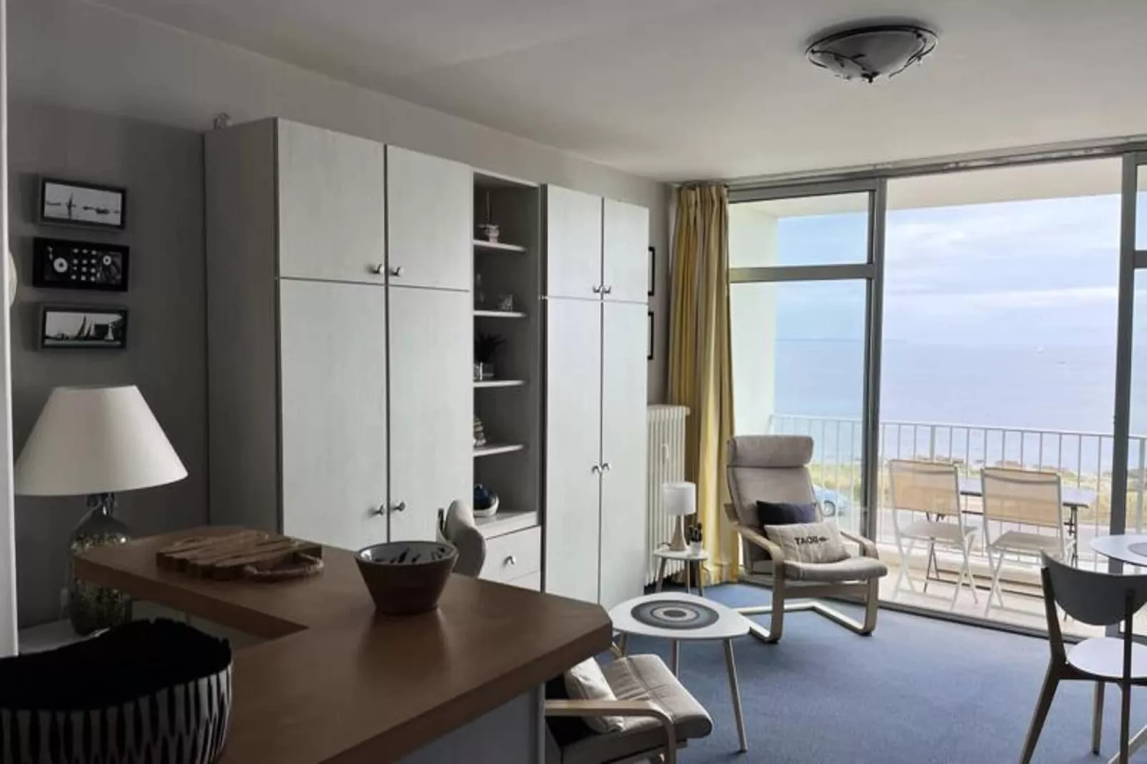 Résidence Vue Sur Les &icirc;les  2&egrave;me &eacute;tage Proche Thalasso-Living room