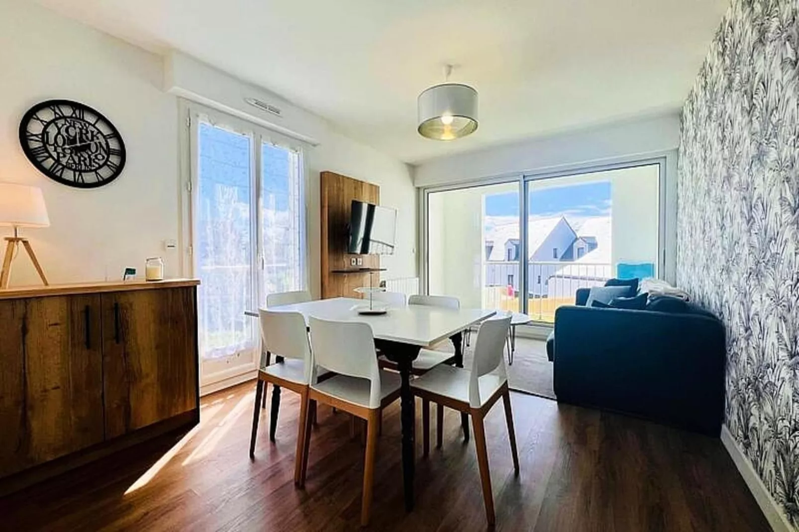 Résidence Le Zal-Esszimmer