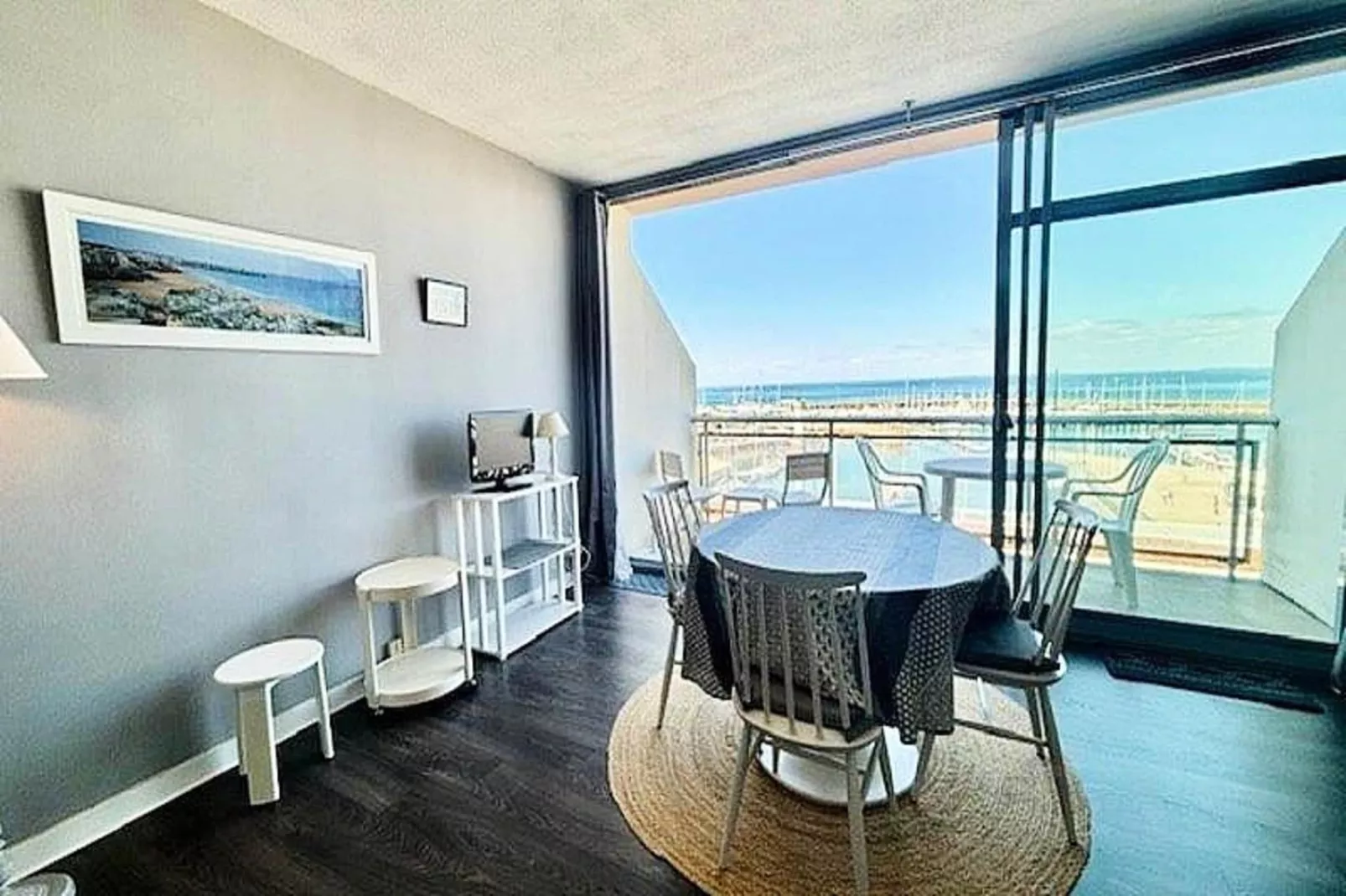 Résidence Le Mane-Dining room