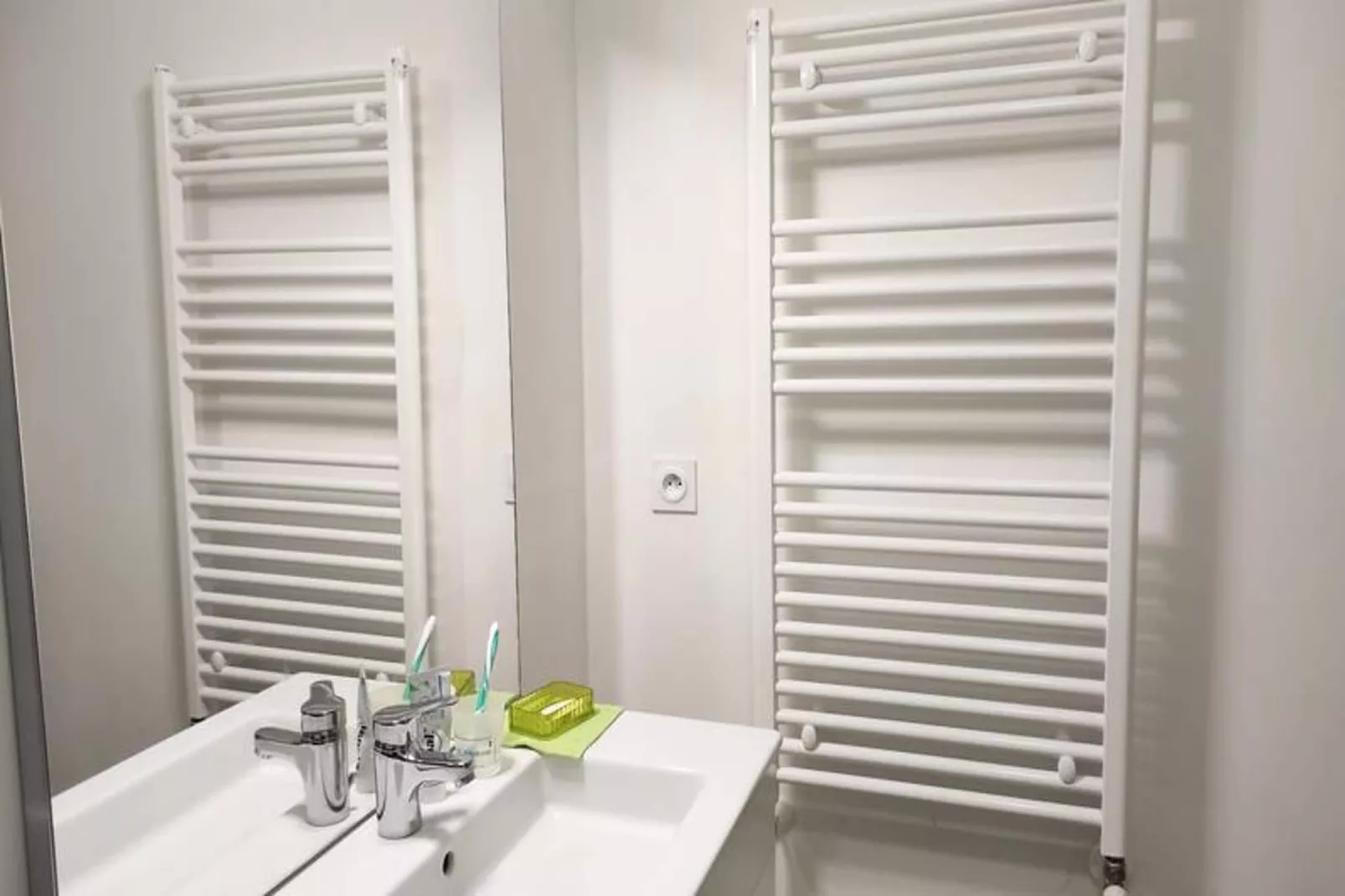 Résidence Le Clos Des Merisiers-Bathroom