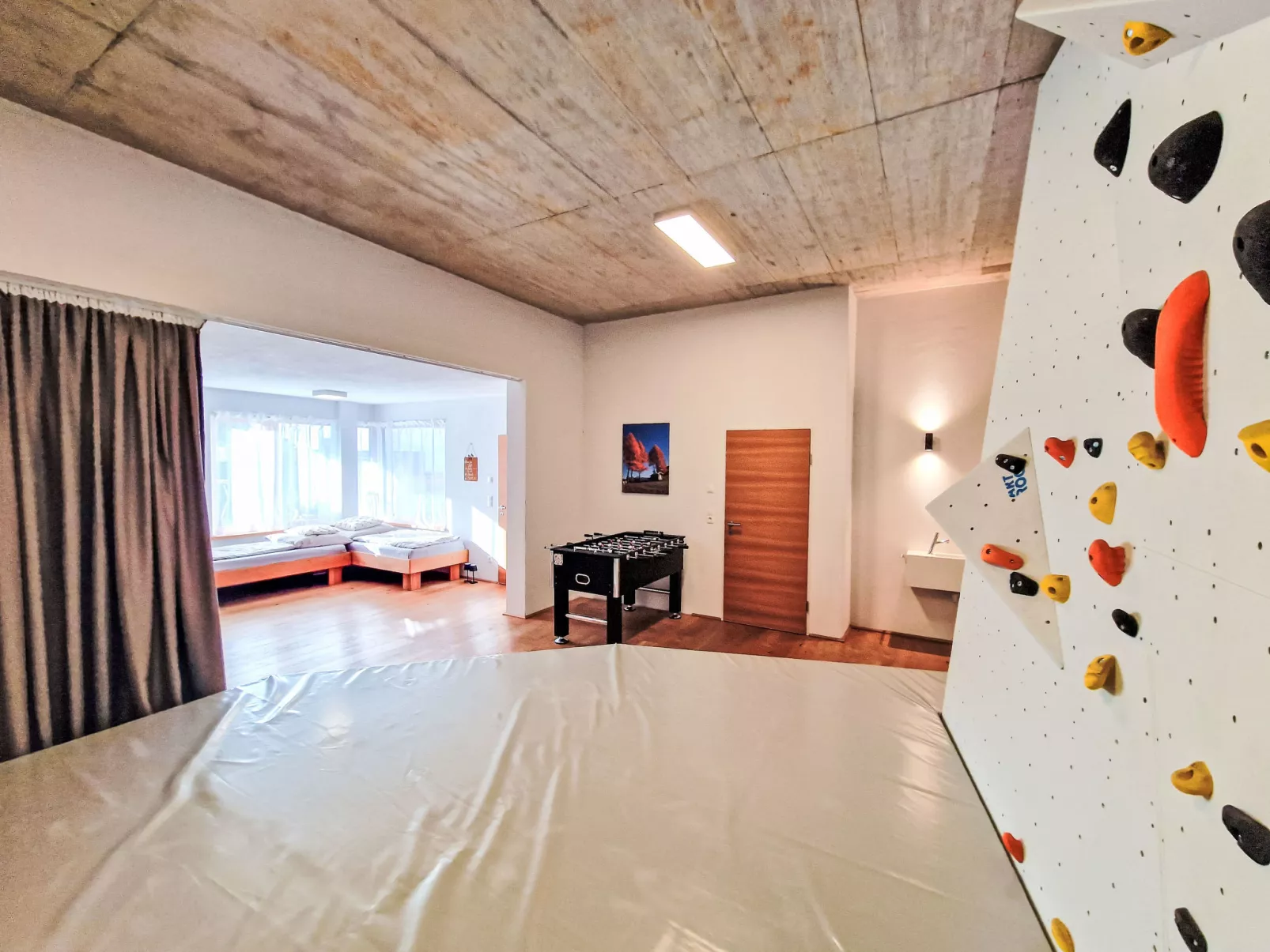 The Rock Design-Dedans