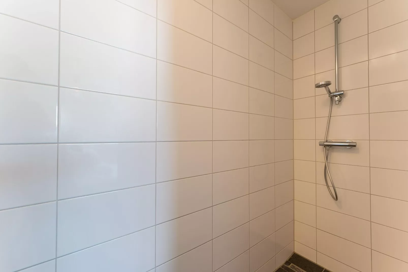 De Scholekster Huis Nr 14-Bathroom