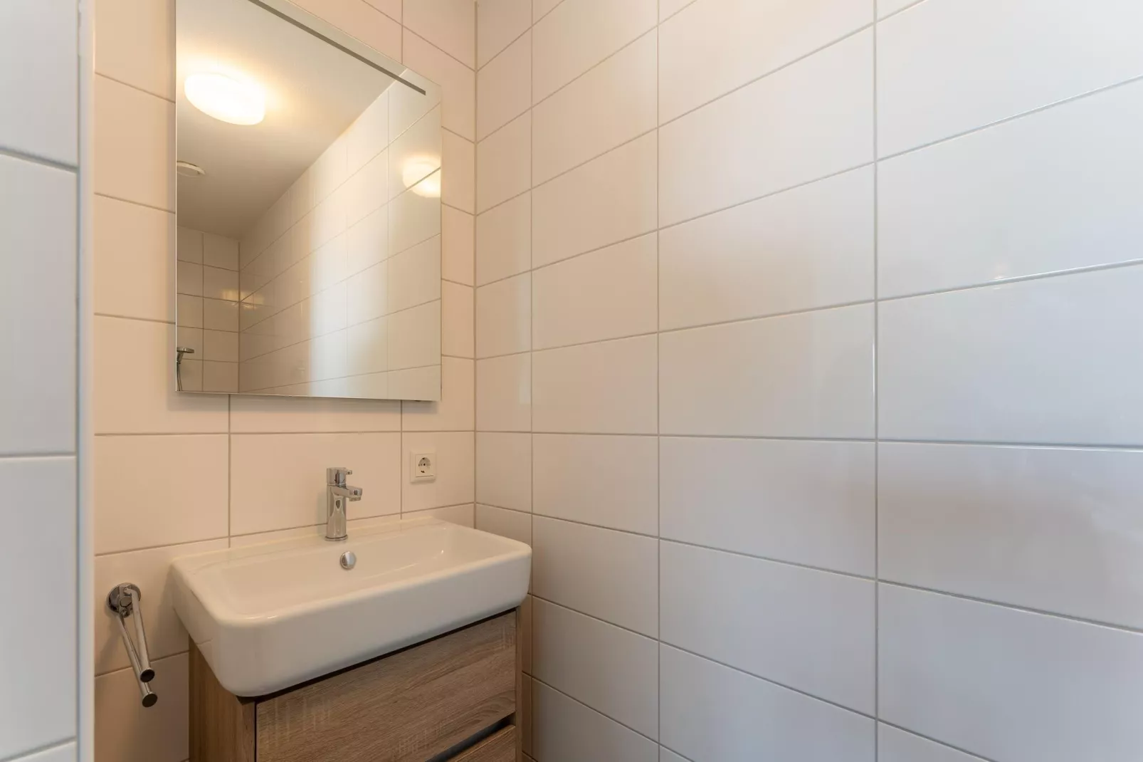 De Scholekster Huis Nr 14-Bathroom