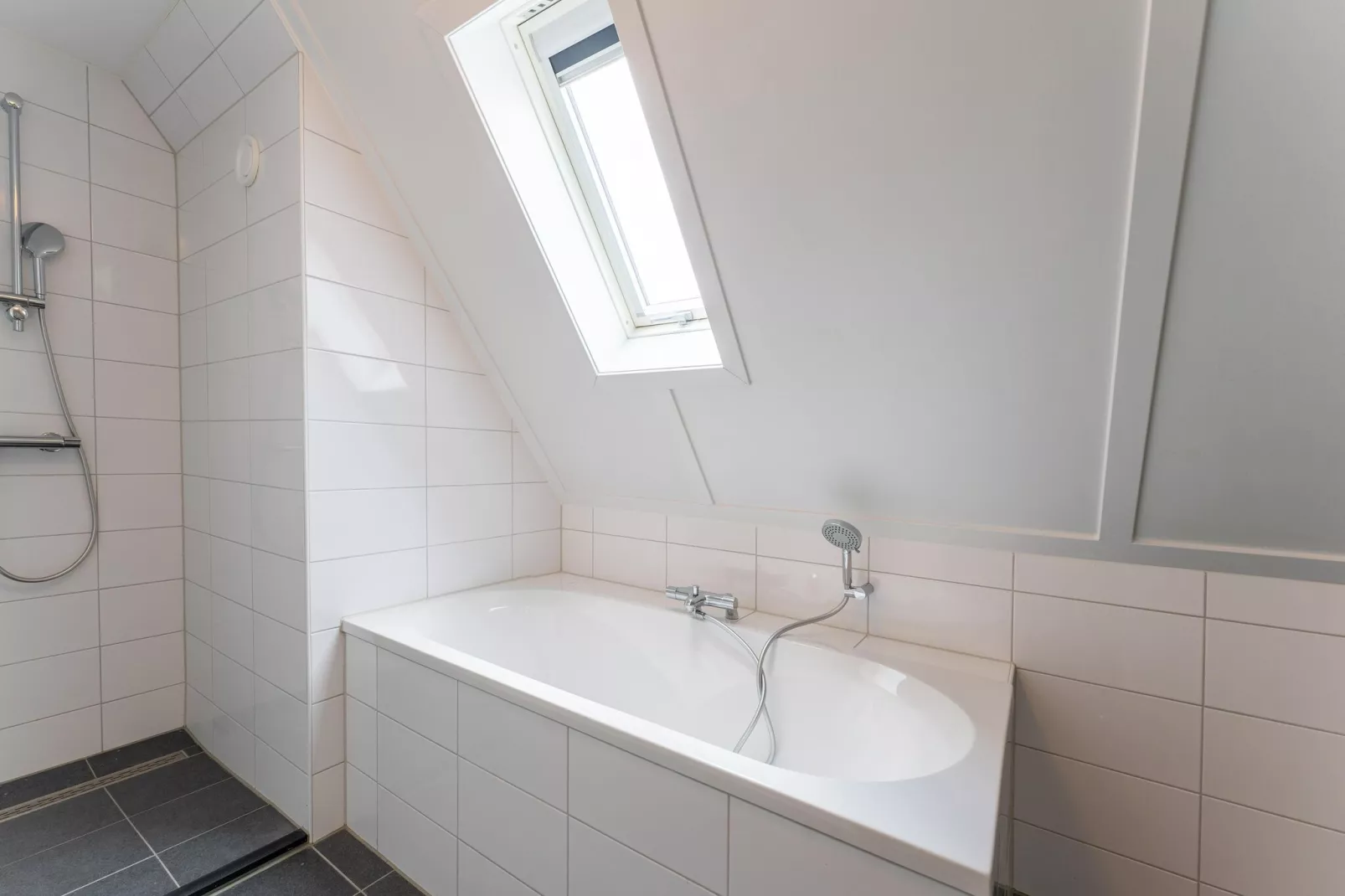 De Scholekster Huis Nr 14-Bathroom