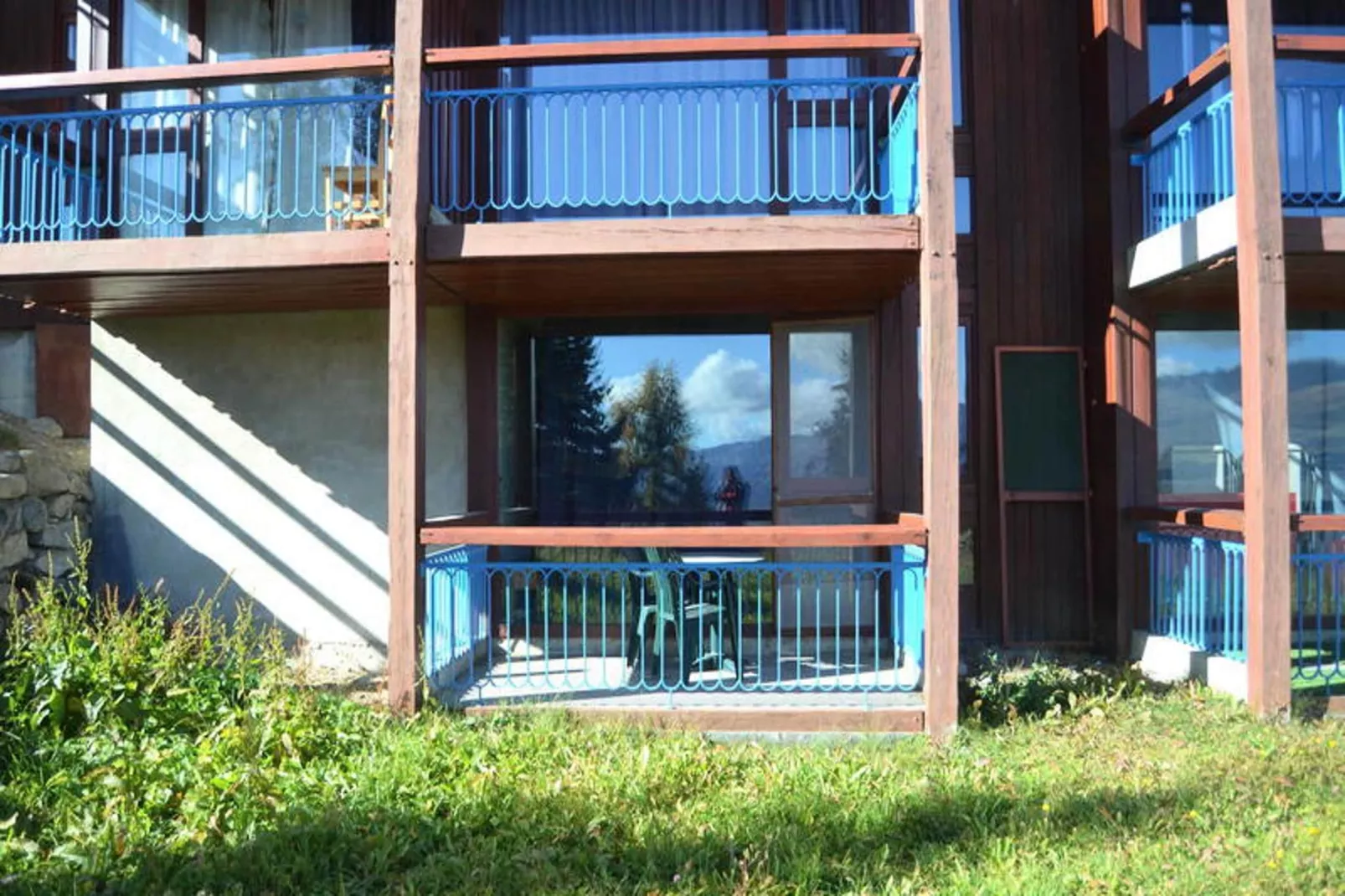 Résidence Bequi-rouge - Exterior in summer