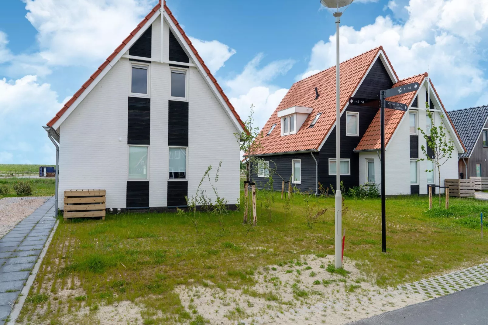 Wulpdal Huis Nr 51-Exterior summer