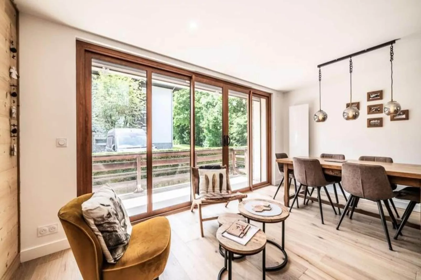 Résidence Ressachaux-Salle à manger