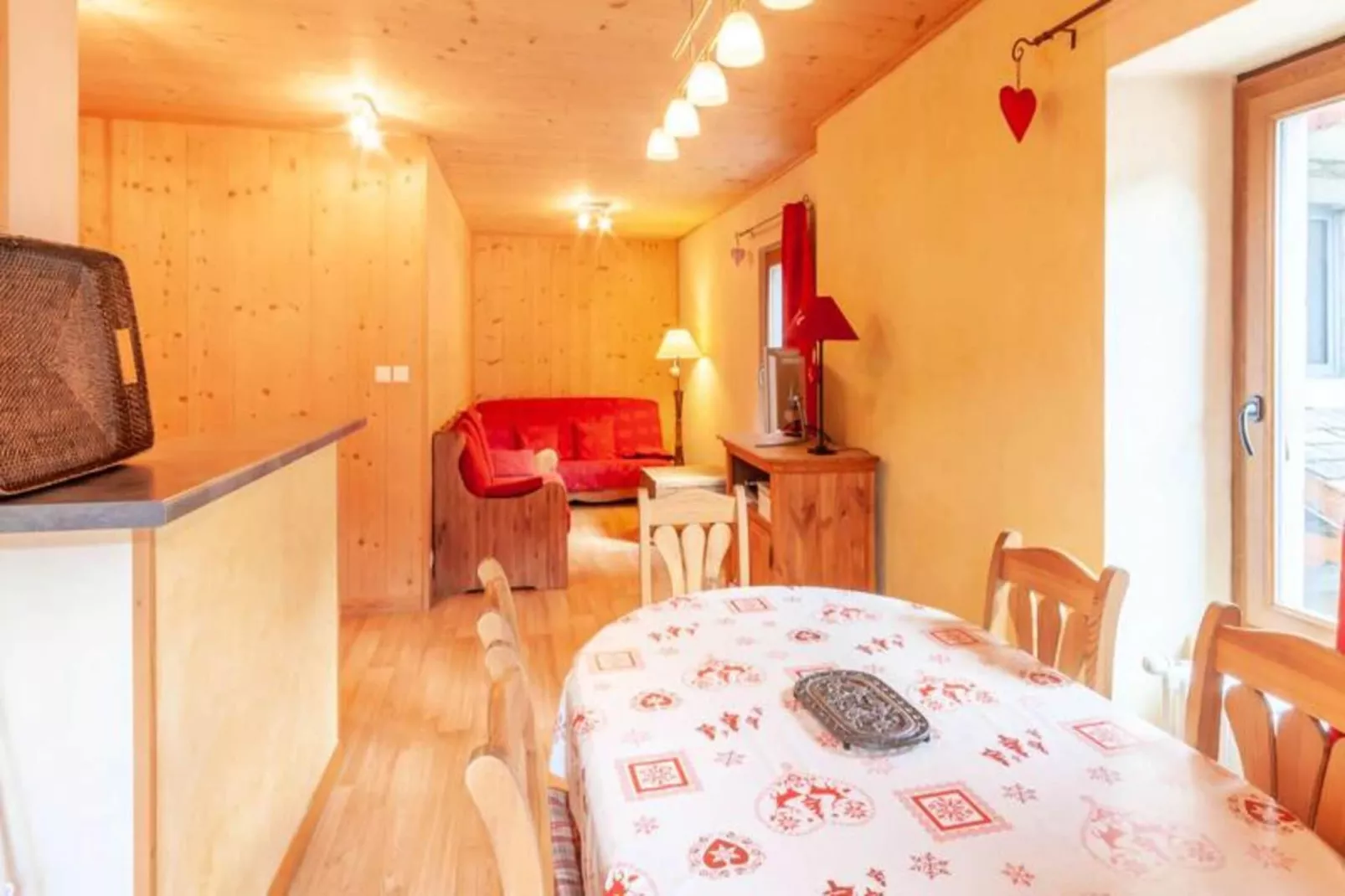 Résidence Place Eglise-Salle à manger