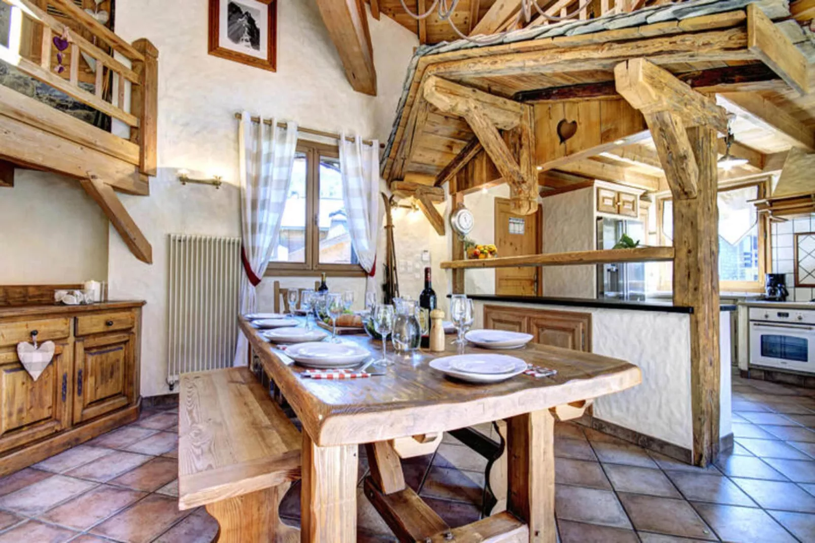 Résidence Lolana-Dining room