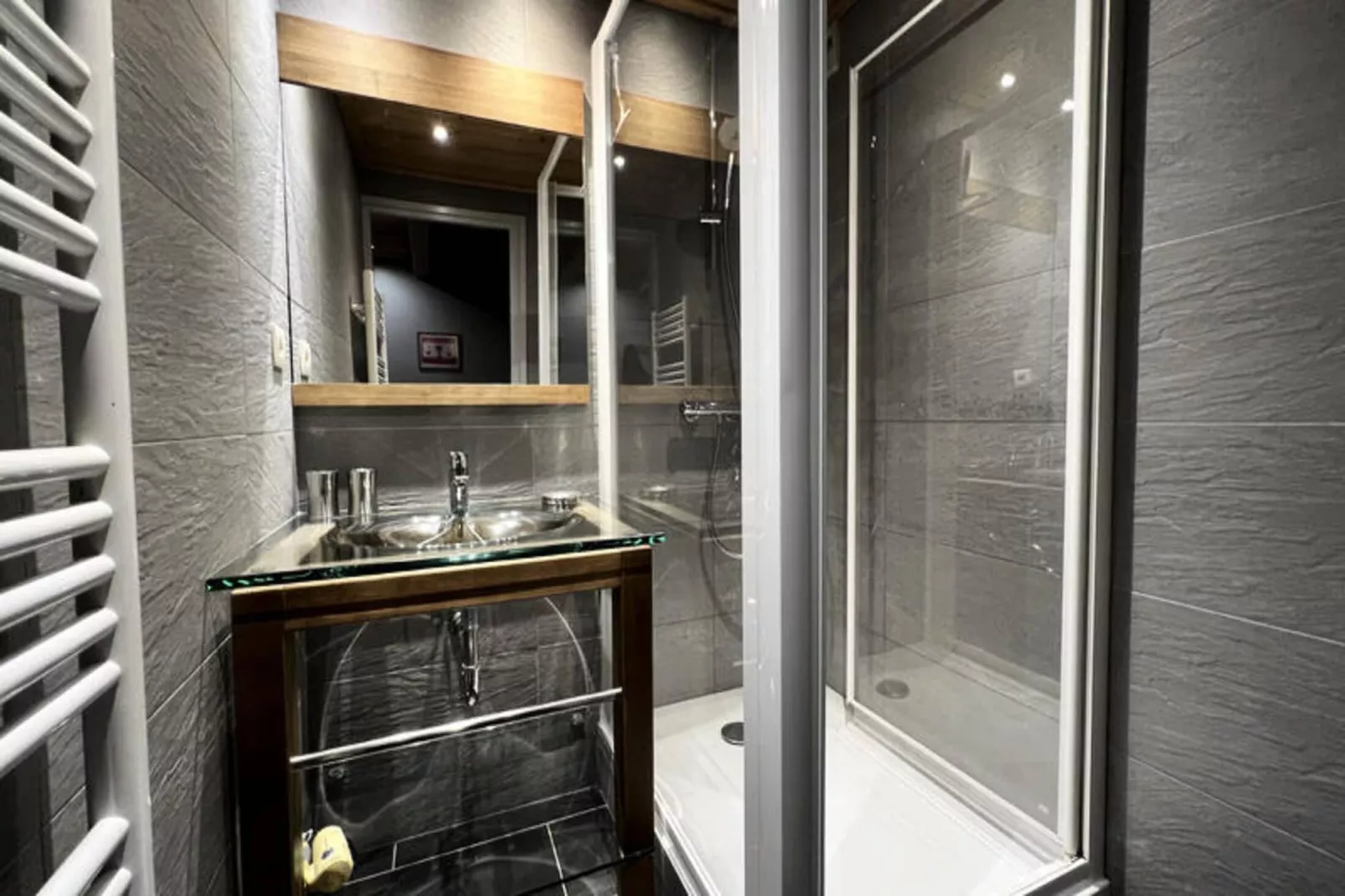 Studio à La Clusaz-Bathroom