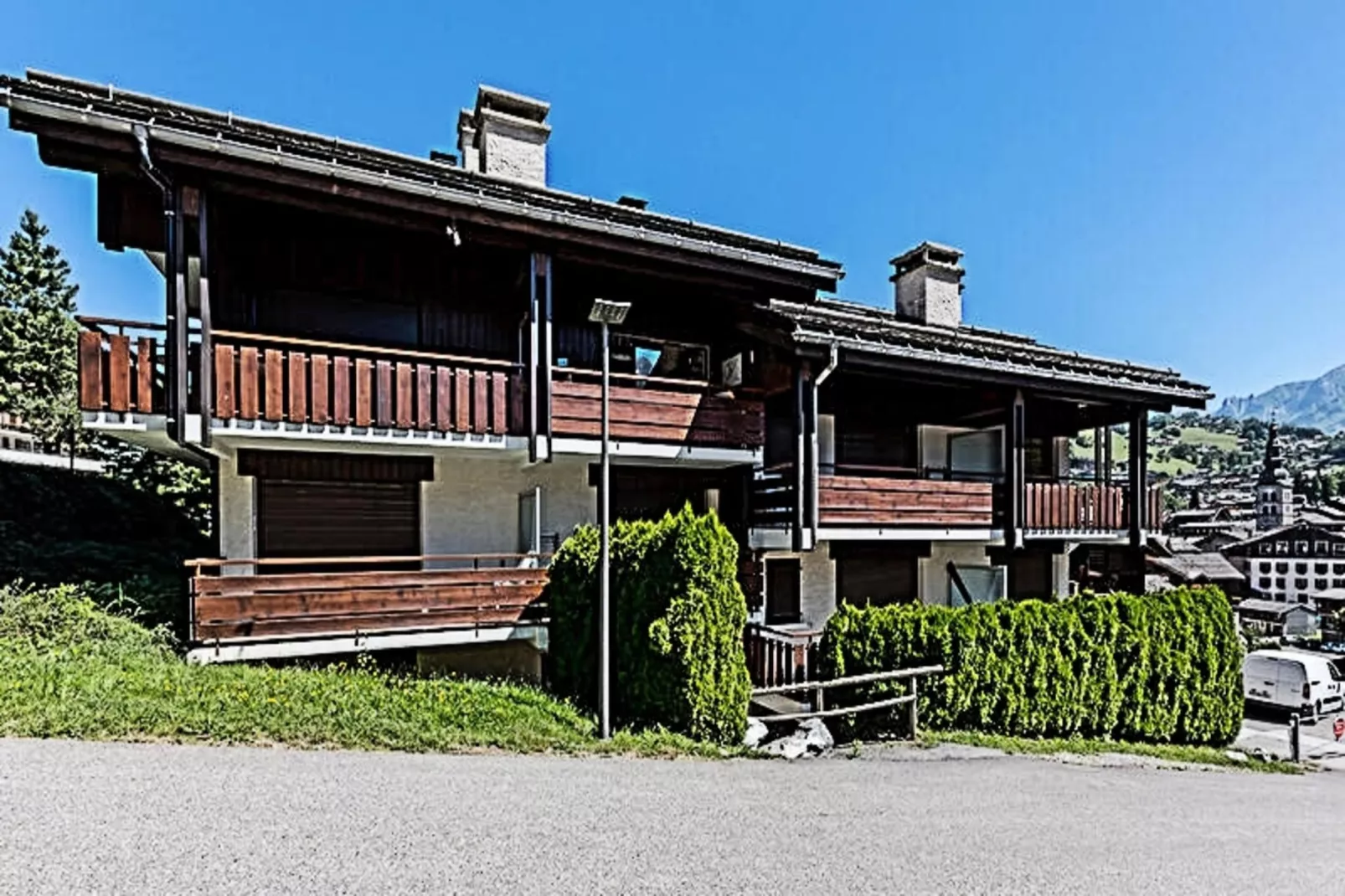 Résidence Eden Roc-Exterior in summer