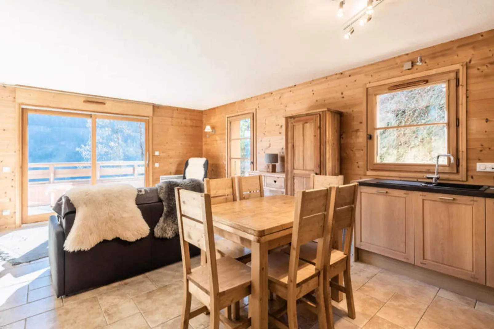 Résidence Belrose-Außenbereich Sommer