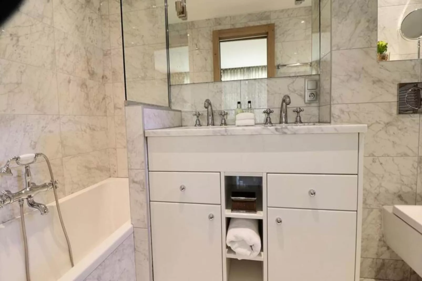 Résidence Explorer Meleze-Exterior in summer