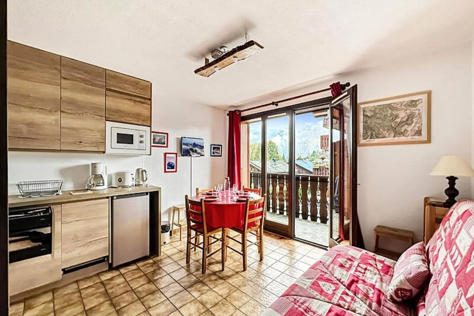 Studio à Les Carroz-d'Arâches-Esszimmer