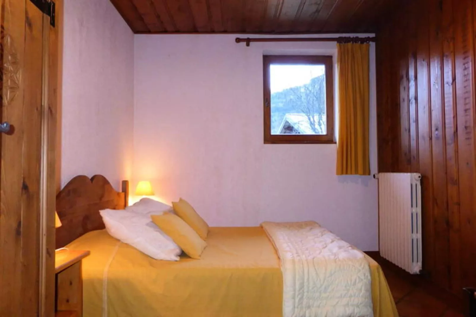 Chalet Ulysse-Exterior in summer