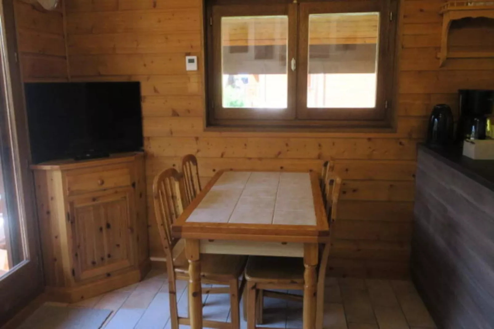 Résidence Les Perthuis-Dining room