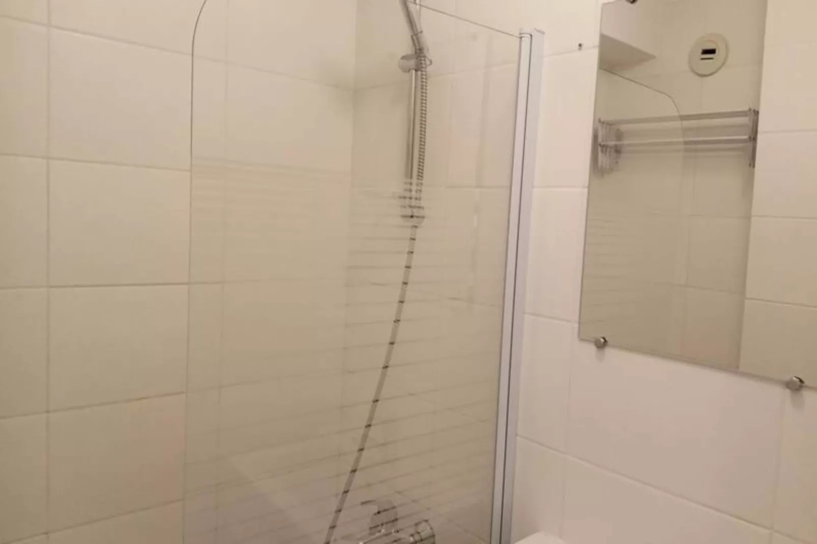 Résidence Les Myrtilles-Bathroom