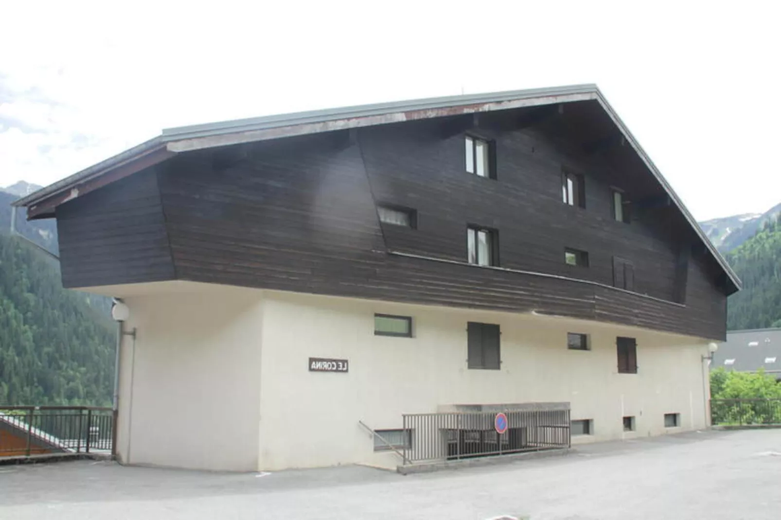 Résidence Le Corinna-Exterior in winter