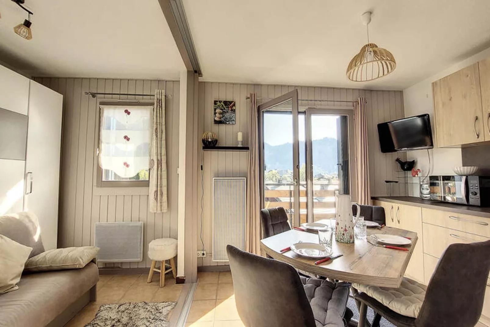 Appartements à Montriond-Dining room