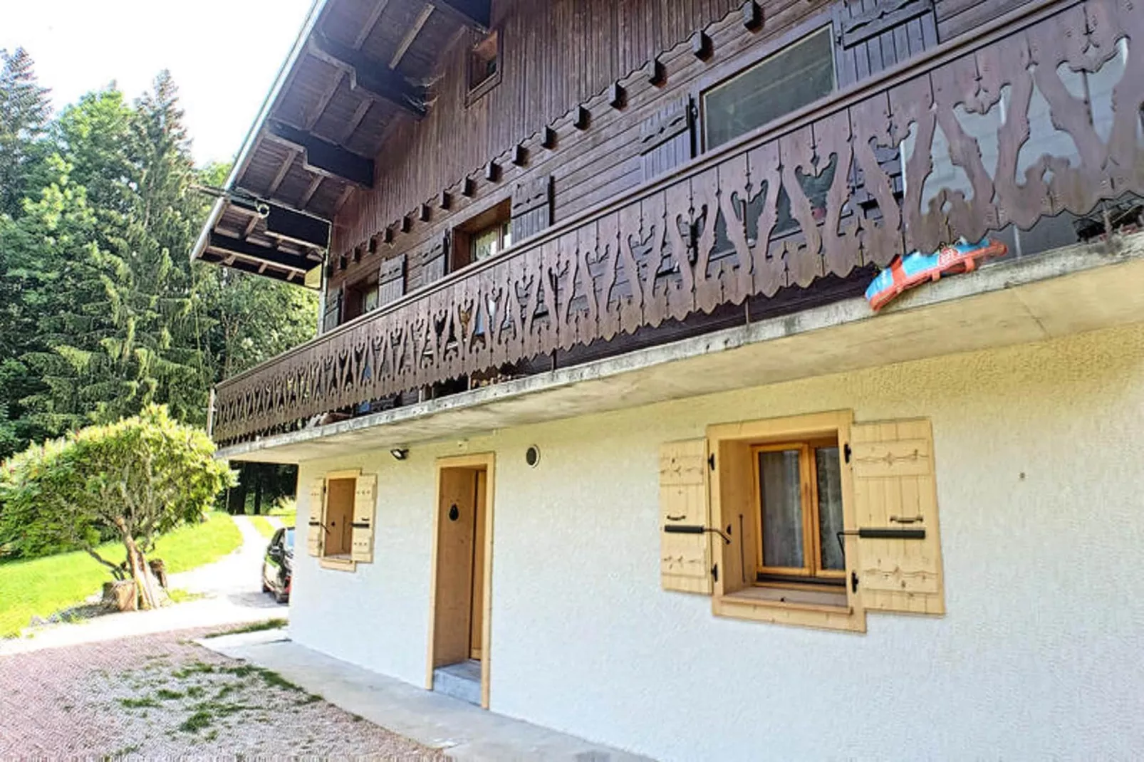 Appartements à Saint Jean d'Aulps-Exterior in summer
