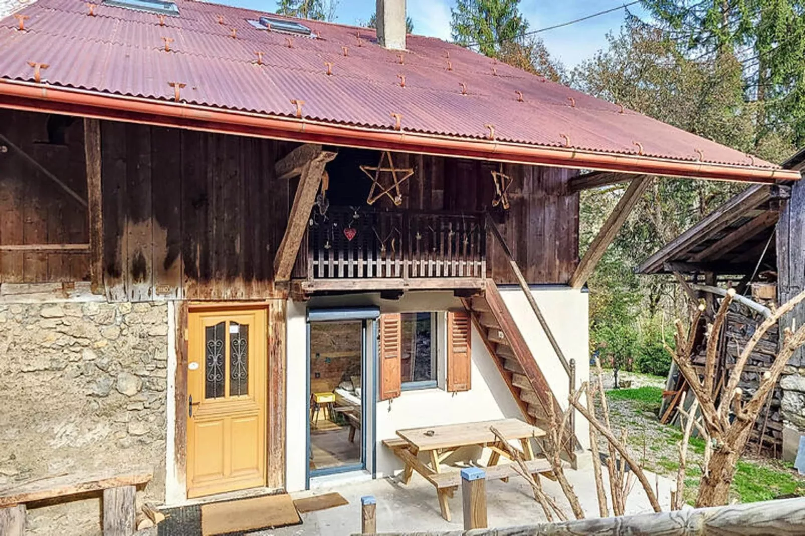 Appartements à Saint Jean d'Aulps-Exterior in summer