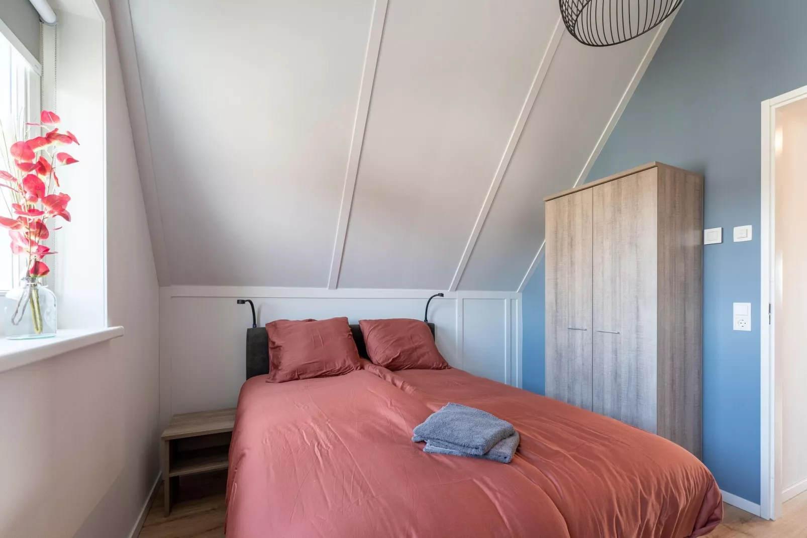 De Zeemeeuw Huis Nr 54-Bedroom